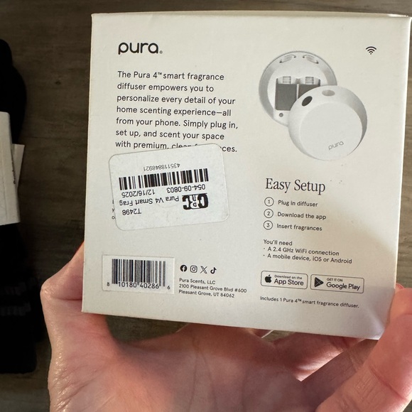 Pura V4 White Smart Fragrance Diffuser - Picture 7 of 8